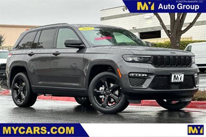 New 2025 Jeep Grand Cherokee Limited w/ Black Appearance Package