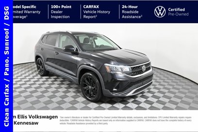 Certified 2022 Volkswagen Taos SE w/ Panoramic Sunroof Package