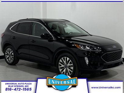 Used 2022 Ford Escape Titanium w/ Class II Trailer Tow Package