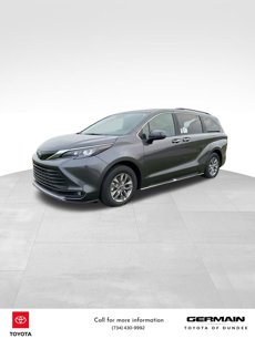 New 2025 Toyota Sienna XLE