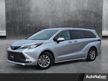 Used 2023 Toyota Sienna XLE