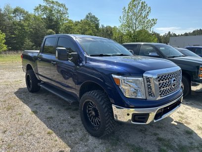 Used 2018 Nissan Titan SV w/ SV Convenience Package