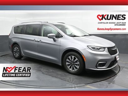 Used 2021 Chrysler Pacifica Touring-L