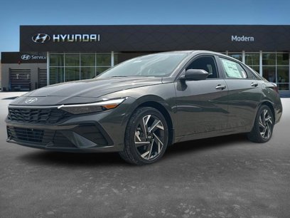New 2025 Hyundai Elantra SEL