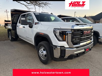 New 2025 GMC Sierra 3500 Pro w/ Convenience Package