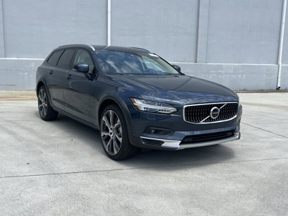 Certified 2025 Volvo V90 B6 Cross Country Ultra w/ Climate Package