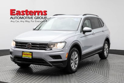 Used 2018 Volkswagen Tiguan SE w/ Panoramic Sunroof Package