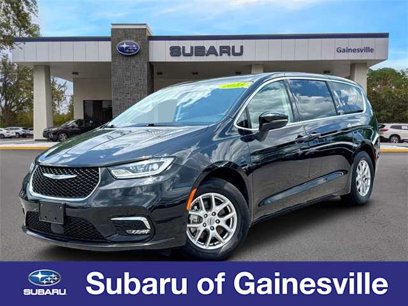 Used 2023 Chrysler Pacifica Touring-L