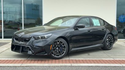 New 2025 BMW M5 w/ Executive Package