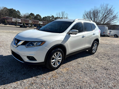 Used 2016 Nissan Rogue SV w/ SV Premium Package