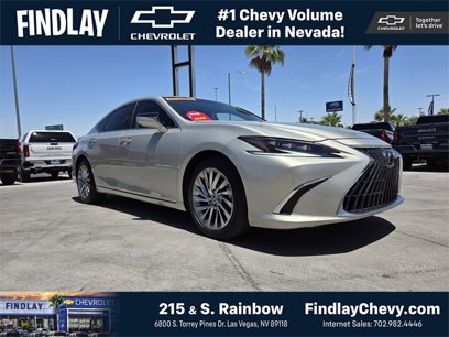 Used 2022 Lexus ES 300h w/ Luxury Package