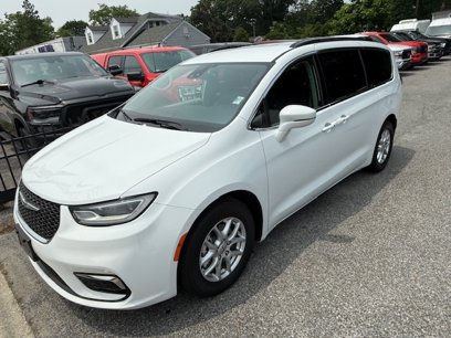 Used 2022 Chrysler Pacifica Touring-L