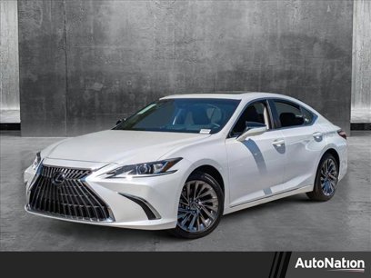 New 2025 Lexus ES 300h w/ Luxury Package