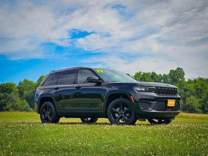 Used 2022 Jeep Grand Cherokee Altitude