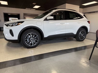 New 2025 Ford Escape SE