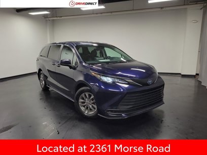 Used 2023 Toyota Sienna LE