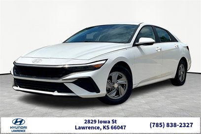 Used 2024 Hyundai Elantra SE