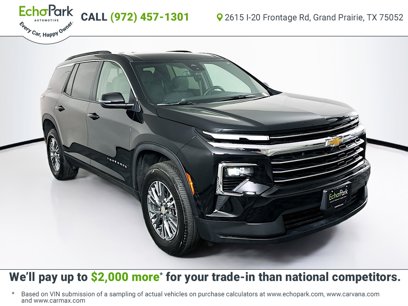Used 2025 Chevrolet Traverse LT