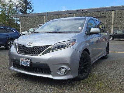 Used 2017 Toyota Sienna SE Premium