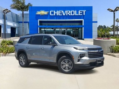 New 2025 Chevrolet Traverse LT w/ Driver Confidence Package