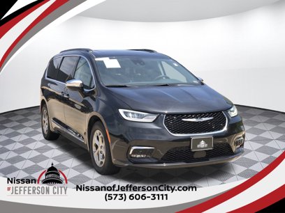 Used 2023 Chrysler Pacifica Limited