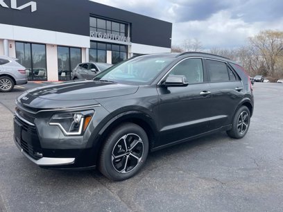 New 2025 Kia Niro SX