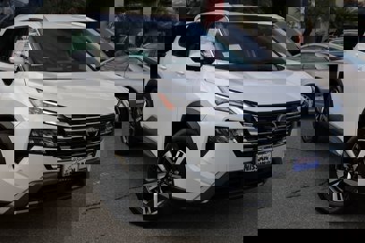 New 2025 Nissan Rogue SL