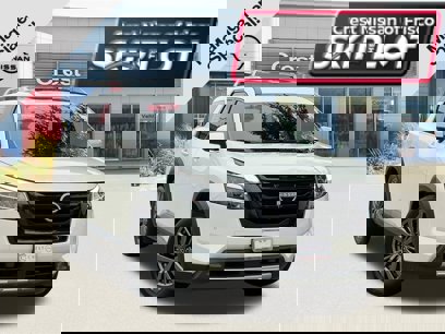Certified 2023 Nissan Pathfinder SL w/ SL Premium Package