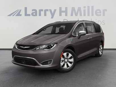 Used 2019 Chrysler Pacifica Limited w/ Advanced Safetytec Group
