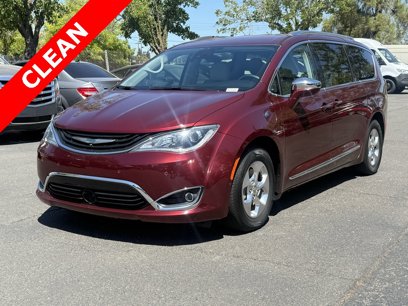 Used 2018 Chrysler Pacifica Limited w/ Advanced Safetytec Group