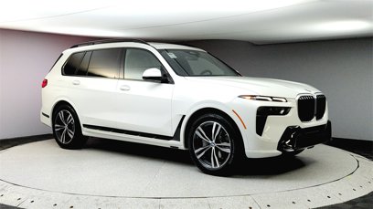 New 2025 BMW X7 xDrive40i w/ M Sport Package