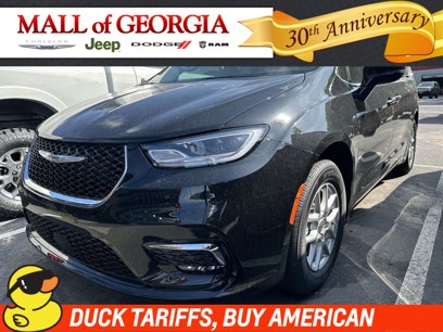 New 2025 Chrysler Pacifica Select