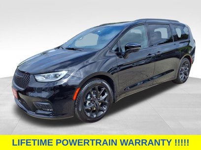 New 2025 Chrysler Pacifica Limited w/ Trailer Tow Group