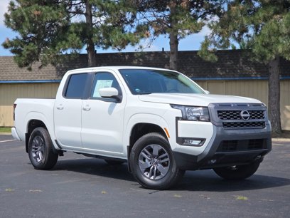 New 2025 Nissan Frontier SV w/ SV Convenience Package
