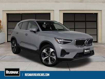 New 2025 Volvo XC40 B5 Core w/ Protection Package Premier