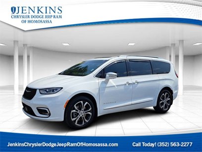 New 2024 Chrysler Pacifica Pinnacle w/ Trailer Tow Group