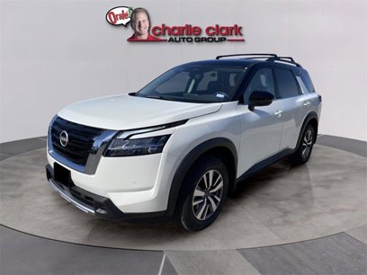Certified 2024 Nissan Pathfinder SL