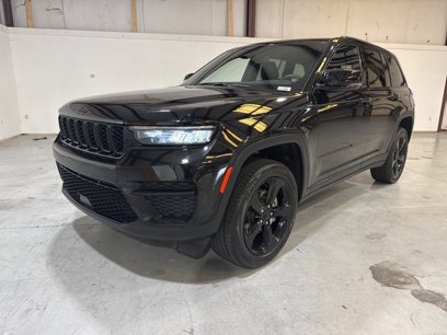 Used 2023 Jeep Grand Cherokee Altitude