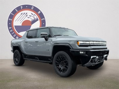 New 2025 GMC Hummer EV 2X w/ LPO, Dark Essentials Package