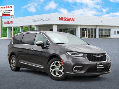 Used 2023 Chrysler Pacifica Limited