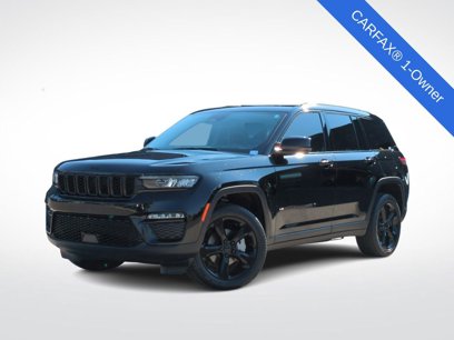 Used 2024 Jeep Grand Cherokee Limited w/ Black Appearance Package