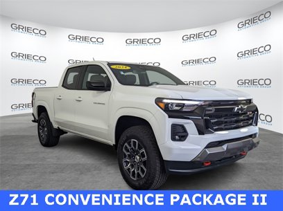 Used 2024 Chevrolet Colorado Z71 w/ Z71 Convenience Package 2