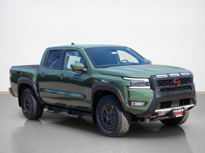 New 2025 Nissan Frontier PRO-4X w/ Pro Convenience Package