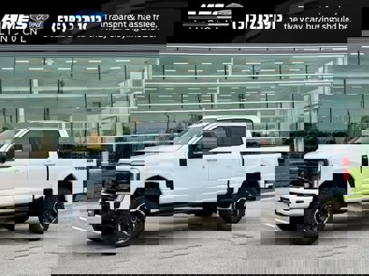New 2025 Ford F350 XLT w/ Black Appearance Package