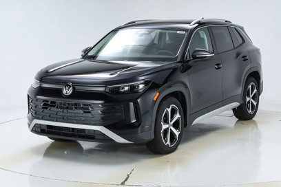 New 2025 Volkswagen Tiguan SE