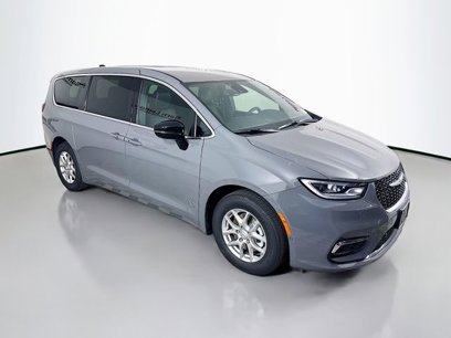 New 2025 Chrysler Pacifica Select