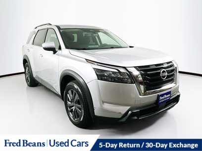 Used 2023 Nissan Pathfinder SV