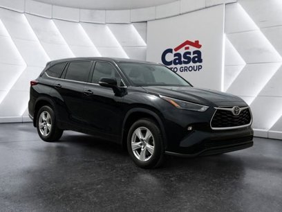 Used 2023 Toyota Highlander LE