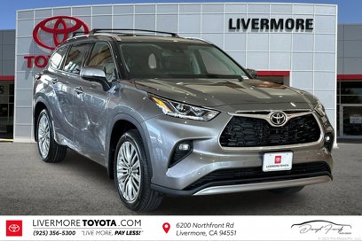 New 2025 Toyota Highlander Platinum