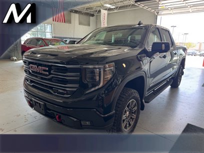 New 2025 GMC Sierra 1500 AT4 w/ AT4 Premium Package